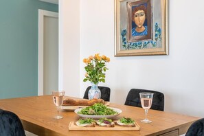 Apartment | In-room dining
