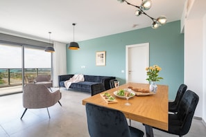 Apartment | Wohnbereich | Flachbildfernseher