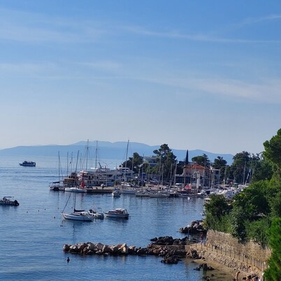 Moderne Ferienwohnung mit großer Terrasse in Opatija