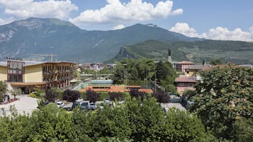 Esterni