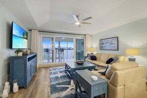 TV - Chateau Vanderbilt - Vanderbilt Beach - Bayside (Naples)