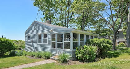 Beach Bungalow: Choose your beach adventure!