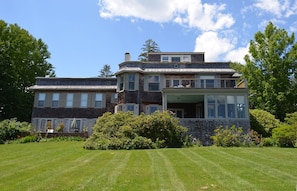 Exterior - Booth Cottage: Private Path to Singing Beach (Manchester-by-the-Sea)