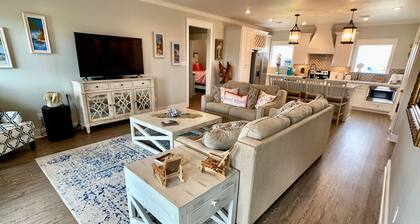 Lisa's Landing - 3 Bedroom - 2 Bath - Sleeps 11