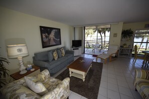 Televisión y reproductor de DVD 