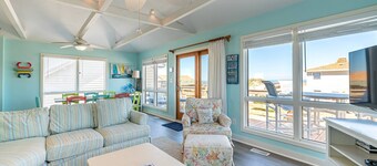 K0142 Sea II Views, Expansive Ocean Views, Bright & Airy!