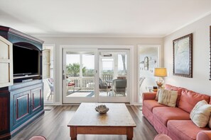 TV a schermo piatto, lettore DVD