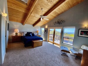 Interior - Friends and family will love staying at Tranquility Base in the Sea Ranch (Sea Ranch)