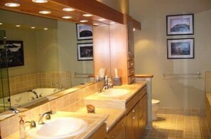 Unclassified image, 5 of 16, button - Sea Watch - Hot Tub & Ocean Deck Views (Sea Ranch)