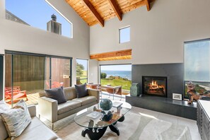 Fireplace, DVD player