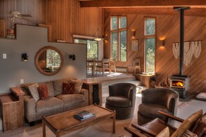 Smart TV, fireplace, DVD player - Magical Hillside Setting with Ocean View (Sea Ranch)