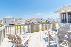 Terrace/patio - Carolina Kai, Kitty Hawk MP 3, 275 Yds to Beach, Ocean View, Pool, Hot Tub, Flex Stays (Kitty Hawk)