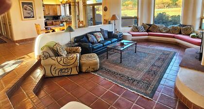 Casa Illuminada - panoramic views, clubhouse with indoor pool, tennis court