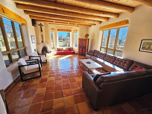 Casa Luminosa, Private Hot Tub Los Altos Clubhouse with pool, sauna, tennis