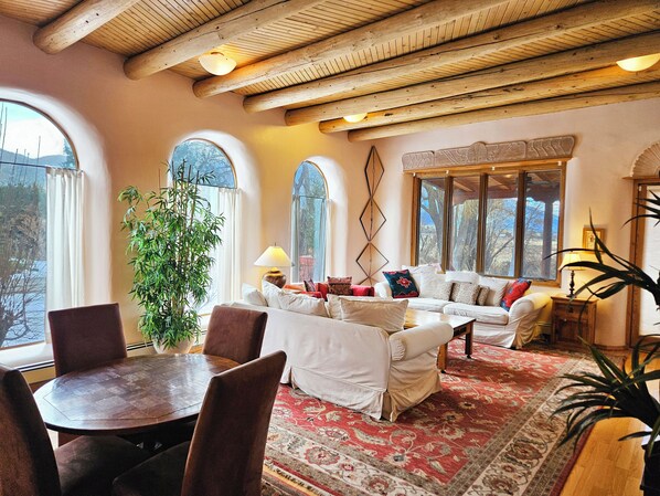 Chimenea y reproductor de DVD 