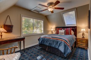 3 soverom, strykejern/-brett, wi-fi og sengetøy