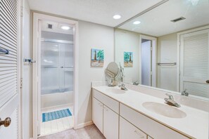 Shower, towels