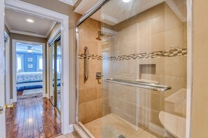 Shower, towels
