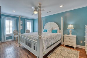 5 bedrooms, iron/ironing board, WiFi, bed sheets