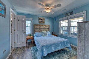 3 chambres, fer et planche à repasser, Wi-Fi, draps fournis