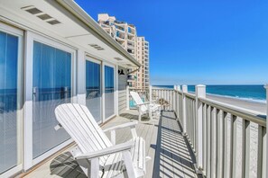 Property grounds - Ocean Townes One - 3 Bedroom, 2.5 Bath Oceanfront Townhouse with 2 Balconies (Garden City Beach)