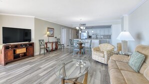 Unclassified image, 5 of 58, button - Corner Unit - Breathtaking Views  - Great Condition (Garden City Beach)
