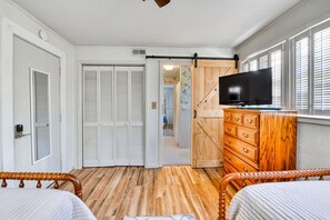 4 bedrooms, free WiFi, bed sheets