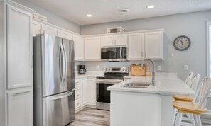 Private kitchen - 3 Bedroom, Two 1/2 Bath, Dog-friendly House with Community Pool (Garden City Beach)