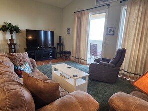 TV, DVD player - Dauphin Island Beach Club 310 Family Friendly with Incredible Views!!! (Dauphin Island)