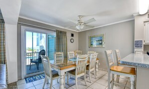 Dining - Compass Rose 11, three-bedroom, two-bath condo, ocean front (Garden City Beach)