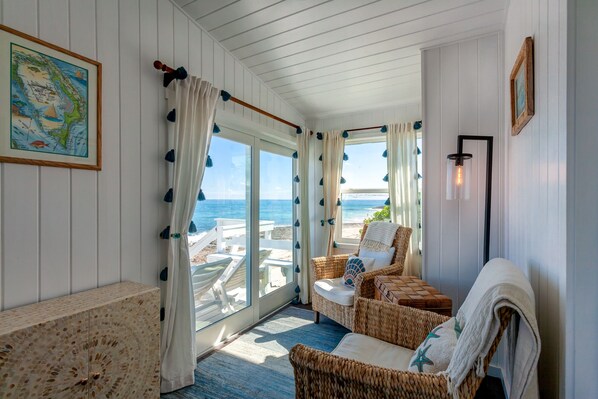 Tv, dvd-spelare och en stereo