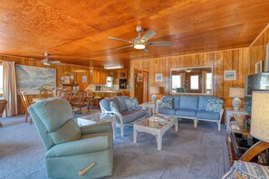 TV, DVD player, stereo - Abernethy Cottage - Three Bedroom, Two Bath Second Row Beach House (Garden City Beach)