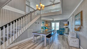 Interior - Reel 'Em Inn - Six Bedroom, Four Bath Oceanfront Beach House with Sundeck (Garden City Beach)