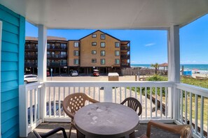 Outdoor dining - Beach House 110, two-bedroom, two-bath ocean-view condo (Garden City Beach)