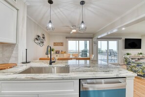 Interior - Compass Rose 12 -Three Bedroom, Two Bath Oceanfront Condo (Garden City Beach)