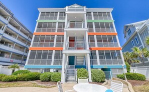 Outdoor dining - Compass Rose 12 -Three Bedroom, Two Bath Oceanfront Condo (Garden City Beach)