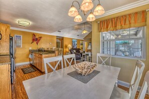 Dining - Cypress Place D - Three Bedroom, Two Bath Beach House (Garden City Beach)
