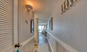 Interior - Horizon East Penthouse C - Three Bedroom, Three Bath Oceanfront Condo (Garden City Beach)