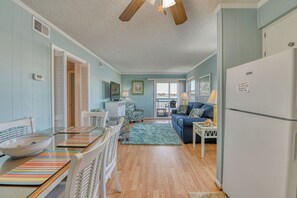 Téléviseur à écran plat, lecteur de DVD