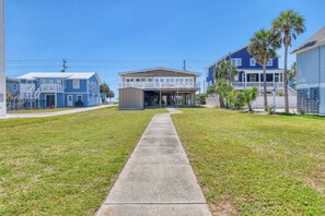 Exterior - IR House - Five Bedroom, Four & 1/2 Bath Channel/Inlet-Front House (Garden City Beach)