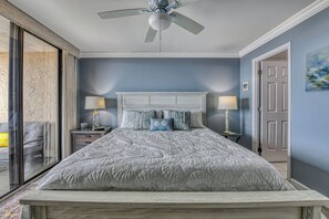 Free WiFi, bed sheets - Surfmaster 111 - One-bedroom, one bath oceanfront condo (Garden City Beach)