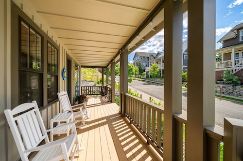 Welcome to Yellowstone at The Lookout at Lake Chelan