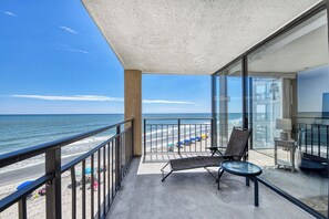 Property grounds - Surfmaster 307 - Three-bedroom, three-bath oceanfront condo (Garden City Beach)