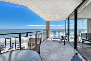 Property grounds - Surfmaster 307 - Three-bedroom, three-bath oceanfront condo (Garden City Beach)