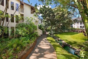 Property grounds - Waikomo #320 - 2 Bed in Poipu Lush Landscaping Walking distance to Beach & Pool (Koloa)