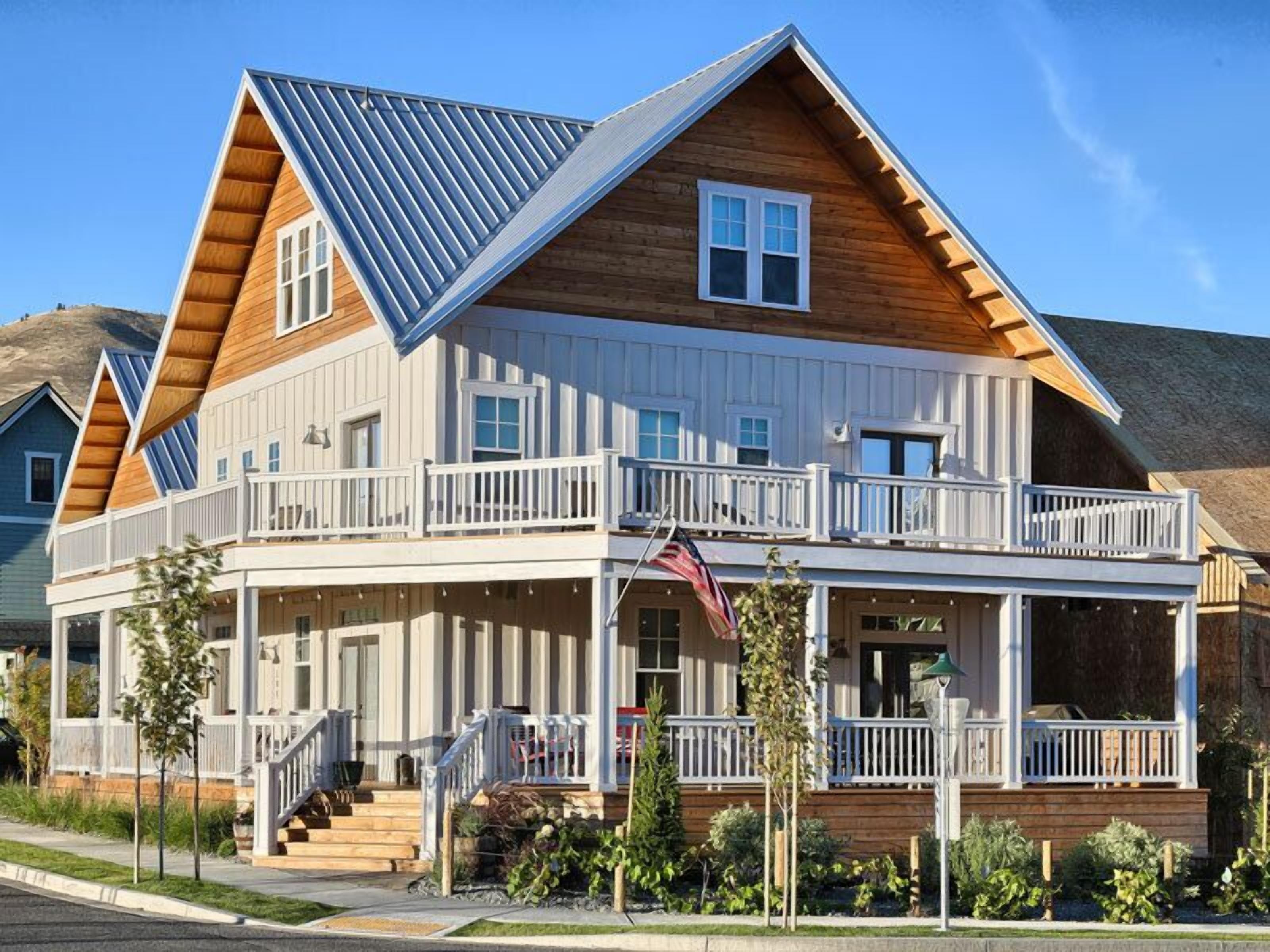 Rendezvous at Lake Chelan Lookout Vacation Rentals