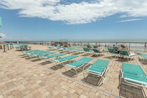 Terrace/patio - Cozy 2 Bedroom Oceanfront Condo (MURRELLS INLET)