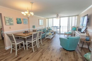 Smart TV - Beautiful Ocean Front 3 Bedroom Condo (Murrells Inlet)