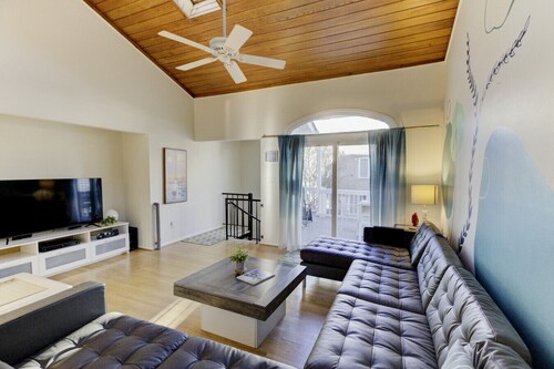 Pool | Walk to beach | Beach Essentials