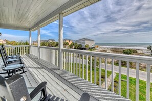 Property grounds - Moonlighting Whole House - Eight Bedroom Eight Bath Home w/pool (Myrtle Beach)